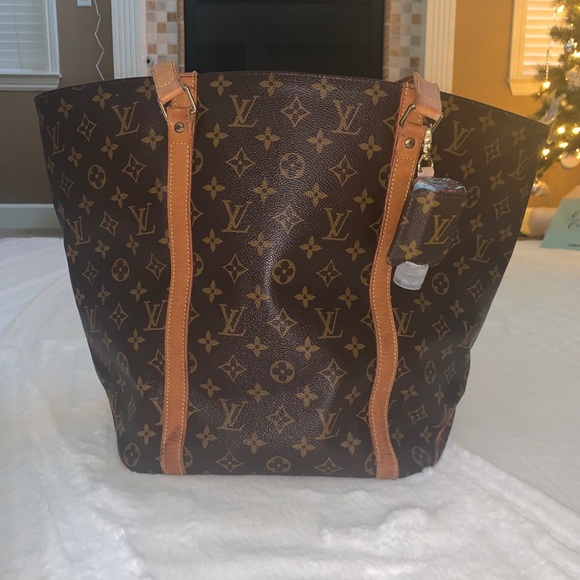 Louis Vuitton Handbags - Louis Vuitton shopper sac